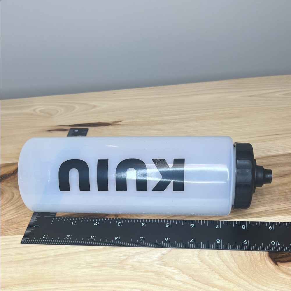 KUIU 32-oz Water Bottle - Picture 2 of 3